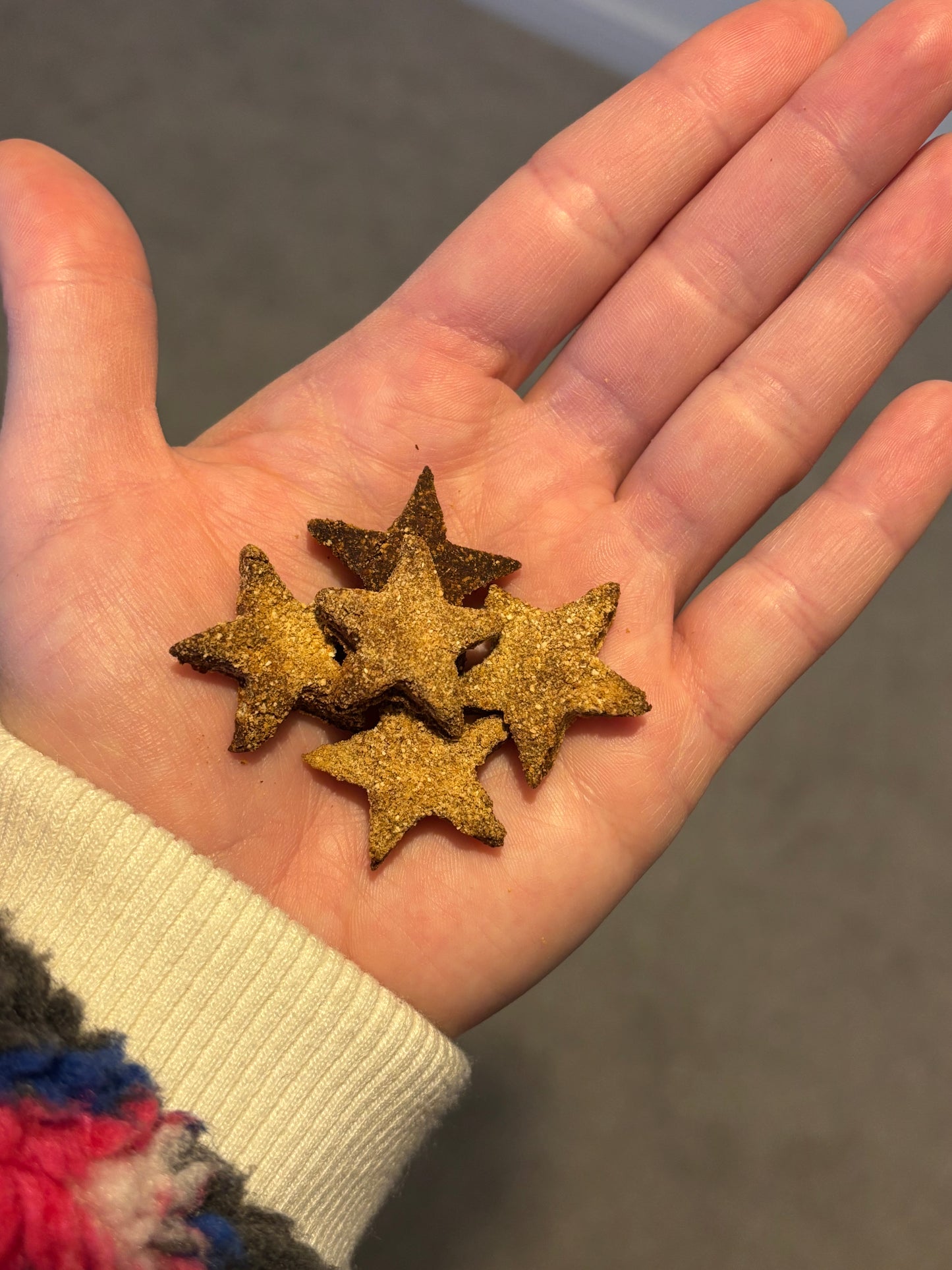 CHRISTMAS CINNAMON AND APPLE STARS